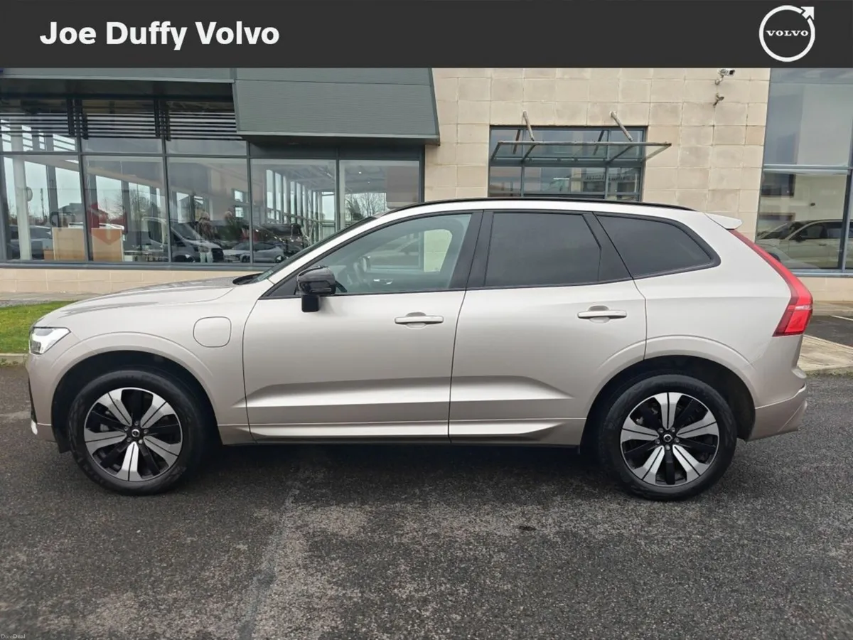 Volvo XC60 T6 Recharge PHEV 350hp AT8 Plus Dark - Image 4