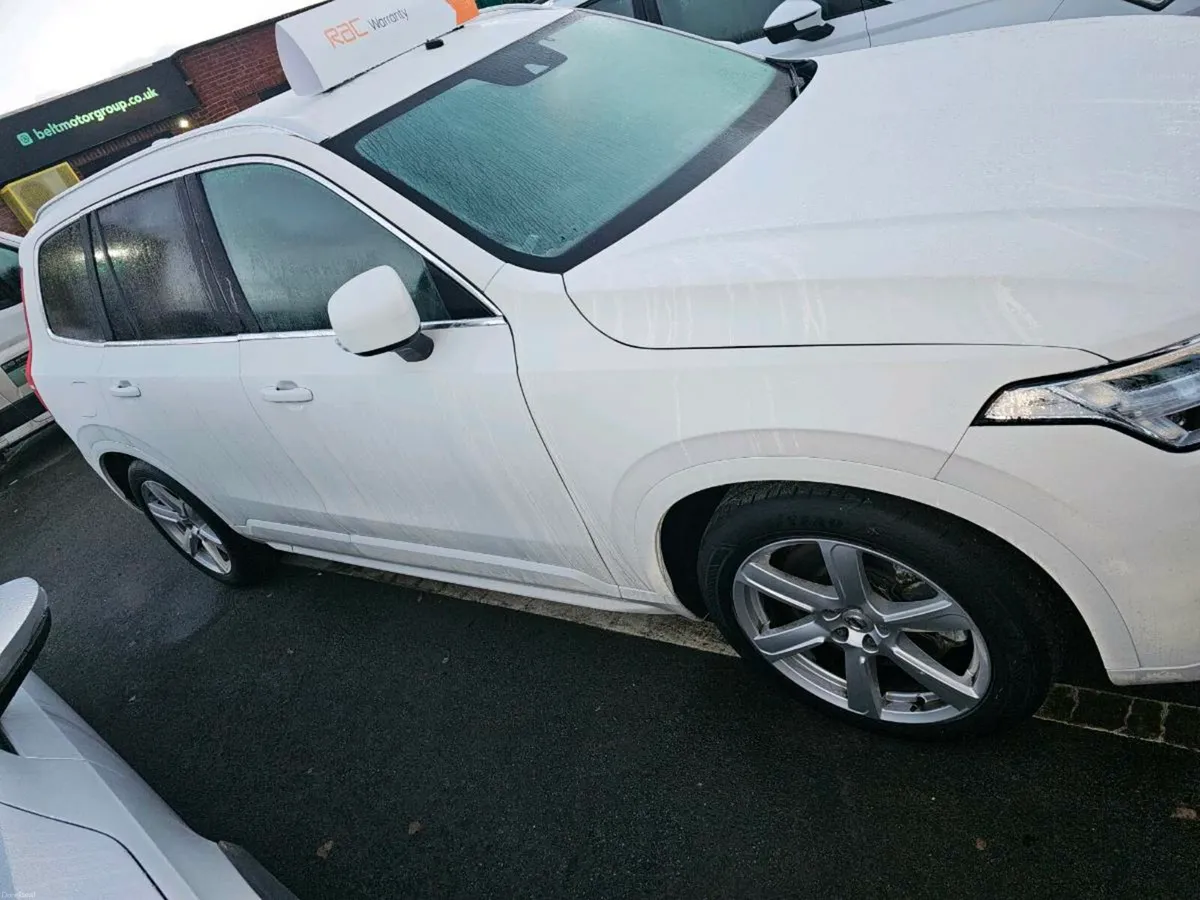 VOLVO XC90 - Image 1