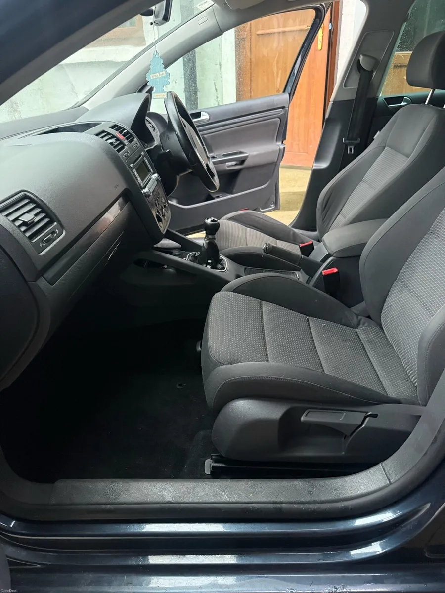 Volkswagen Golf - Image 1