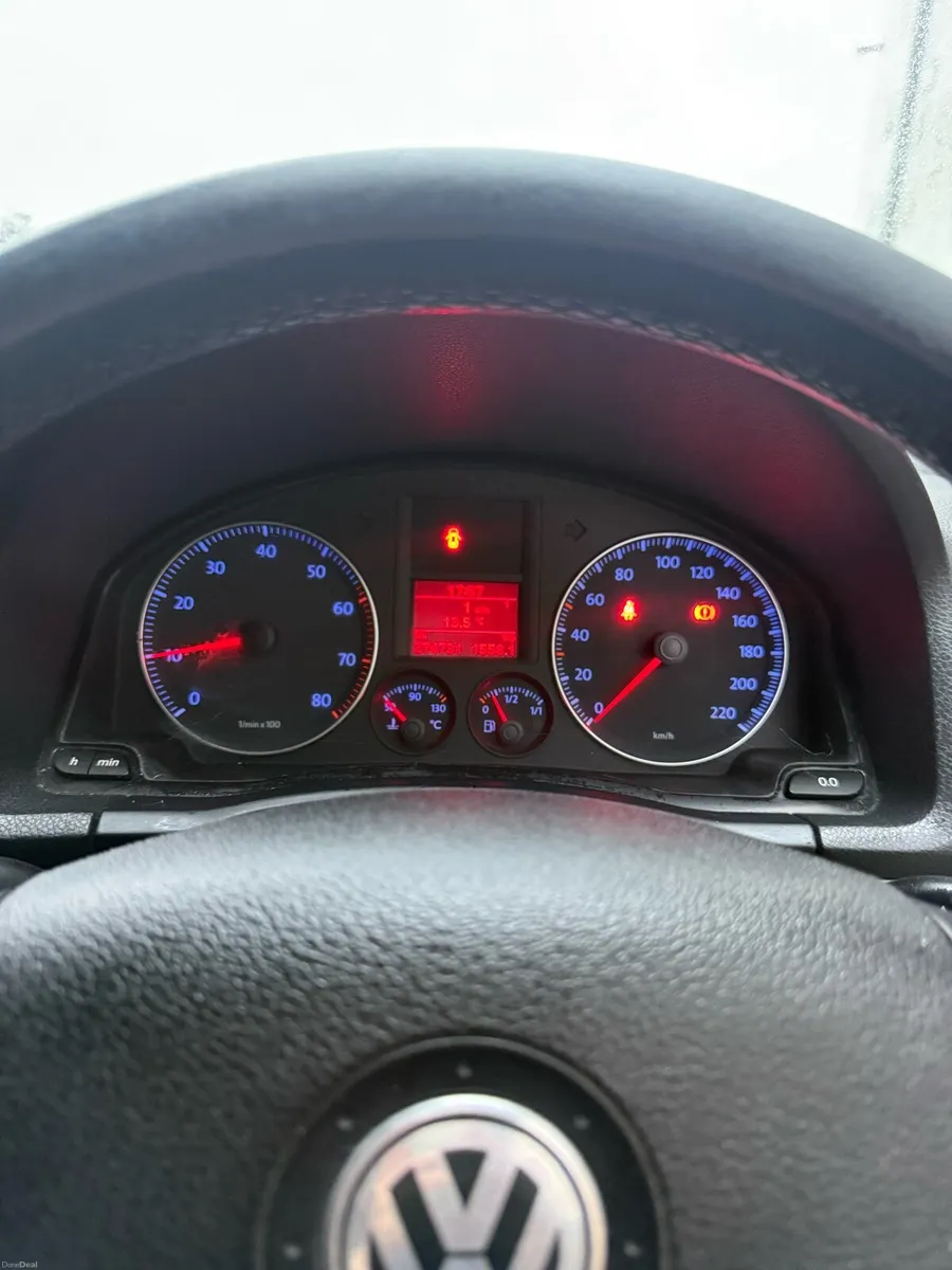 Volkswagen Golf - Image 4