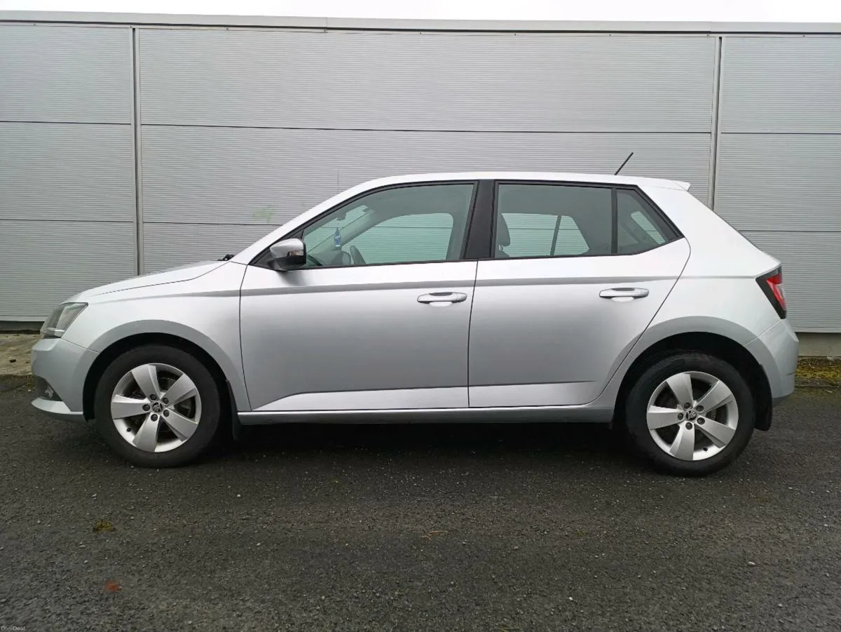 Skoda Fabia 1.0 Petrol Manual 2018 - Image 2