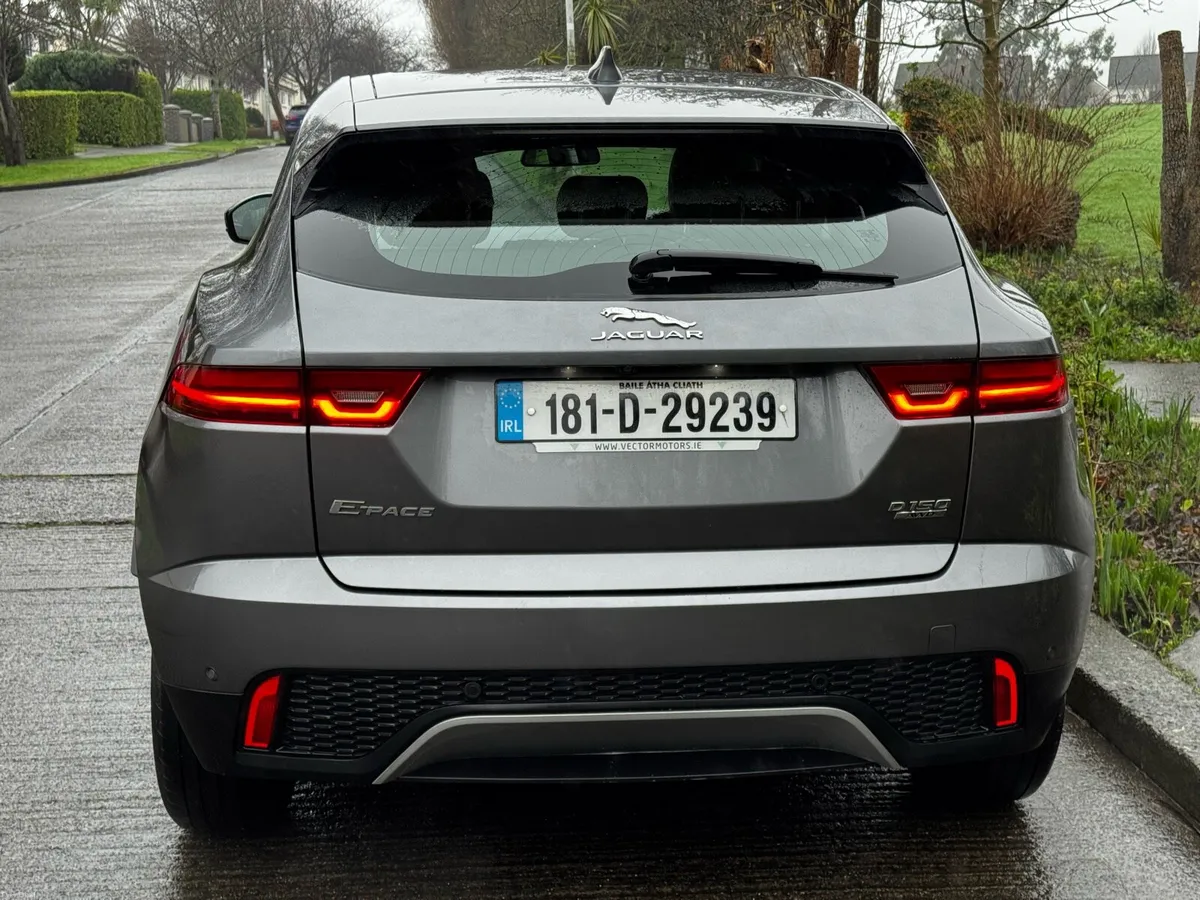 181 JAGUAR E-PACE 2.0 DIESEL AUTO CREAM LEATHER - Image 4