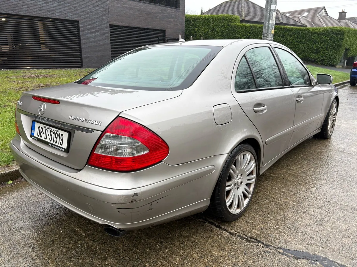 Mercedes Benz E200 sport 1.8 only 139000 kms - Image 3