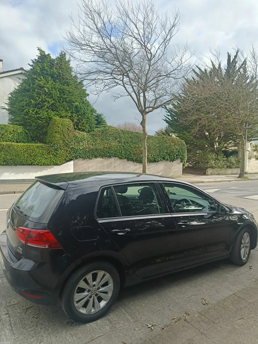 Volkswagen Golf 2012 - Image 2