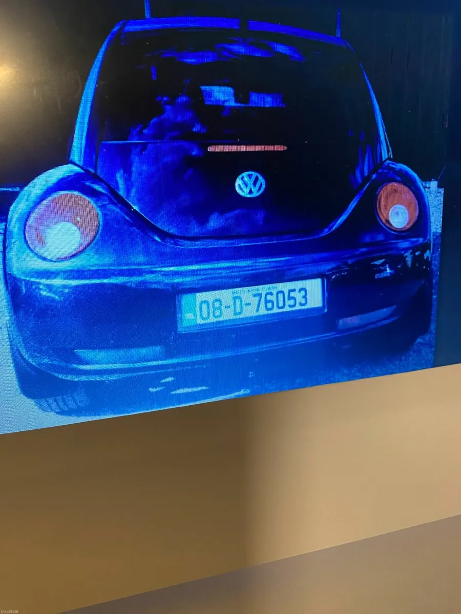 Volkswagen Beetle 2008 - Image 2