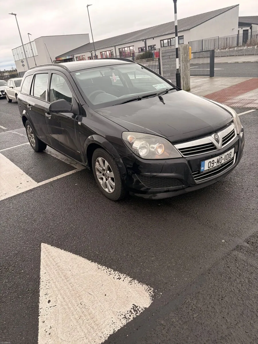 Vauxhall Astra esate 2009 1.7 Disel - Image 1