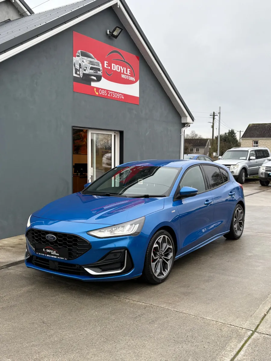 2022 Ford Focus ST Line Vignale Auto - Image 3