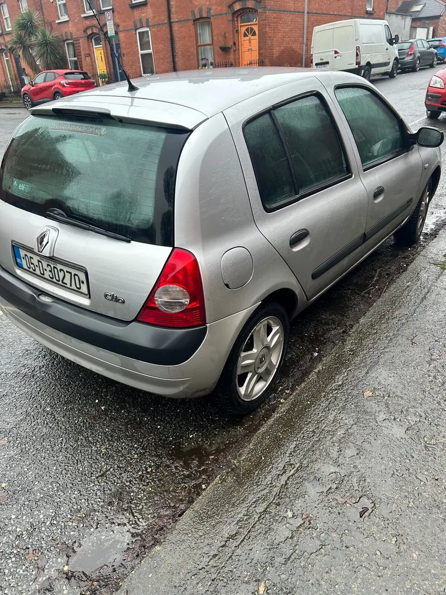Renault Clio 2005 - Image 2