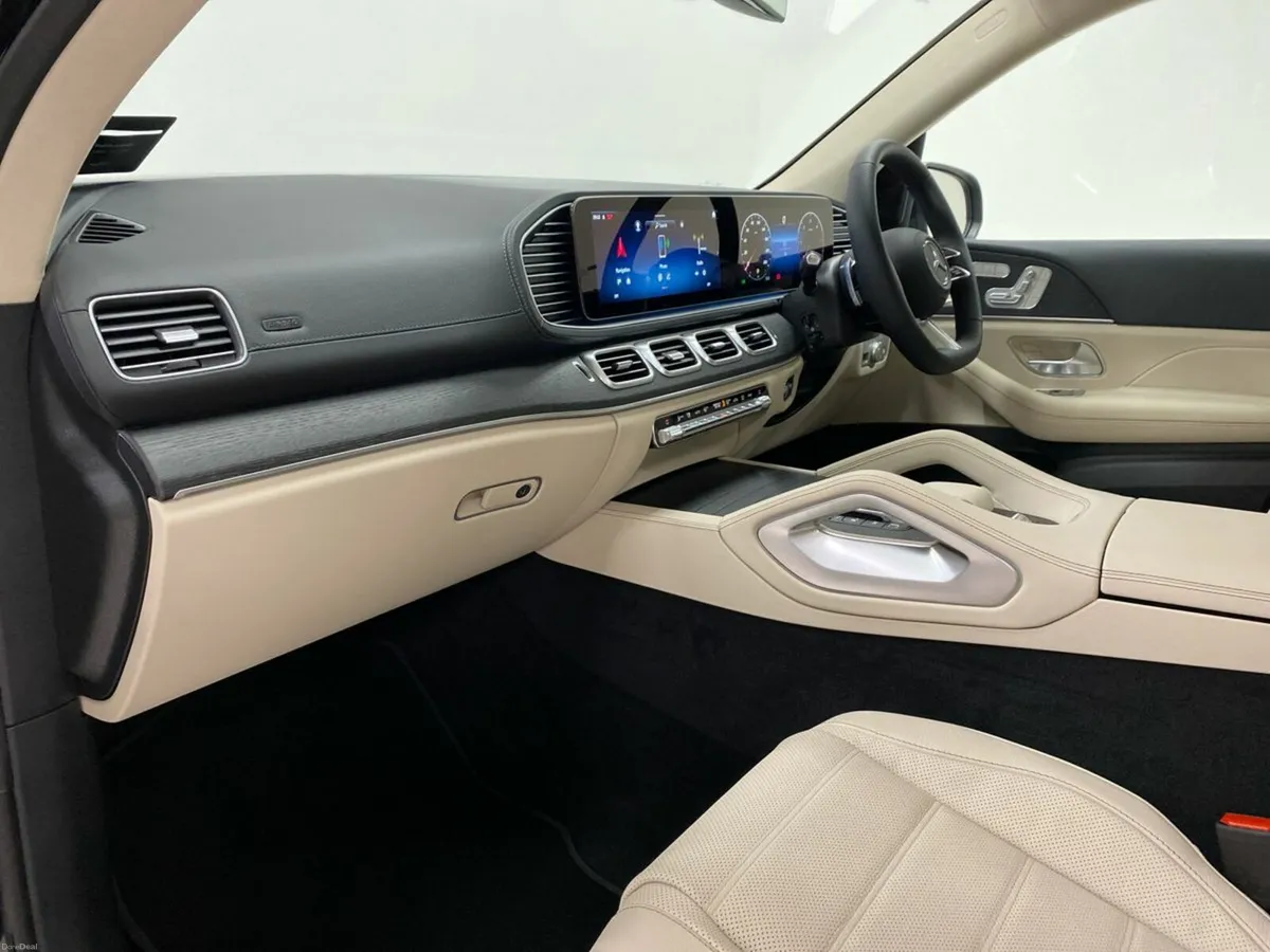 Mercedes-Benz GLS GLS 450d 4MATIC AMG LINE - Image 6