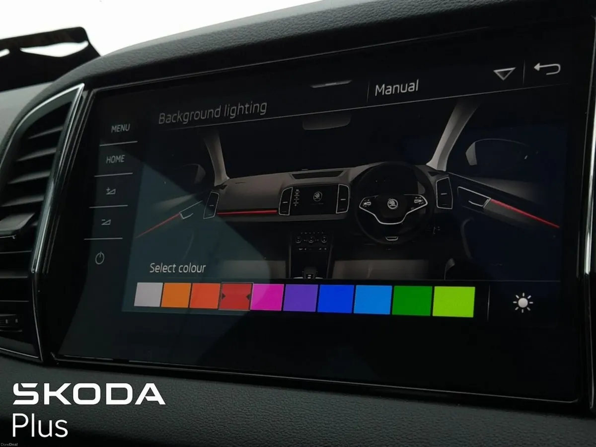 Skoda Karoq **SUNROOF**ELECTRIC BOOT**STYLE - Image 3