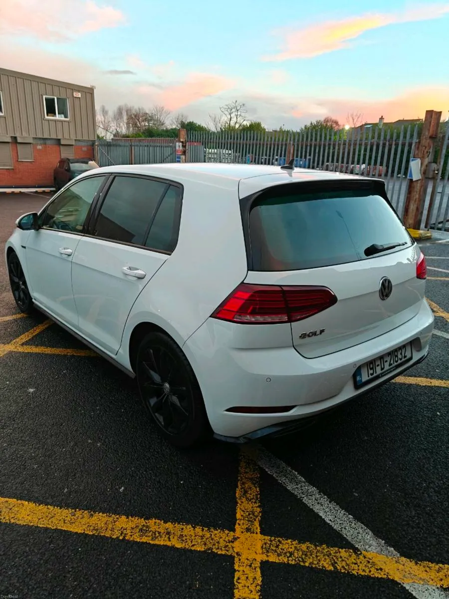 Volkswagen Golf R Line 2019 - Image 3