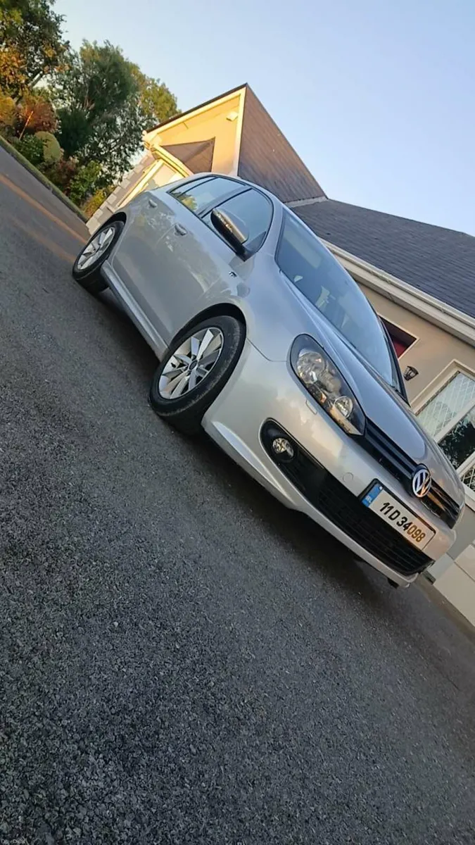 Volkswagen golf  2011 RLINE - Image 2