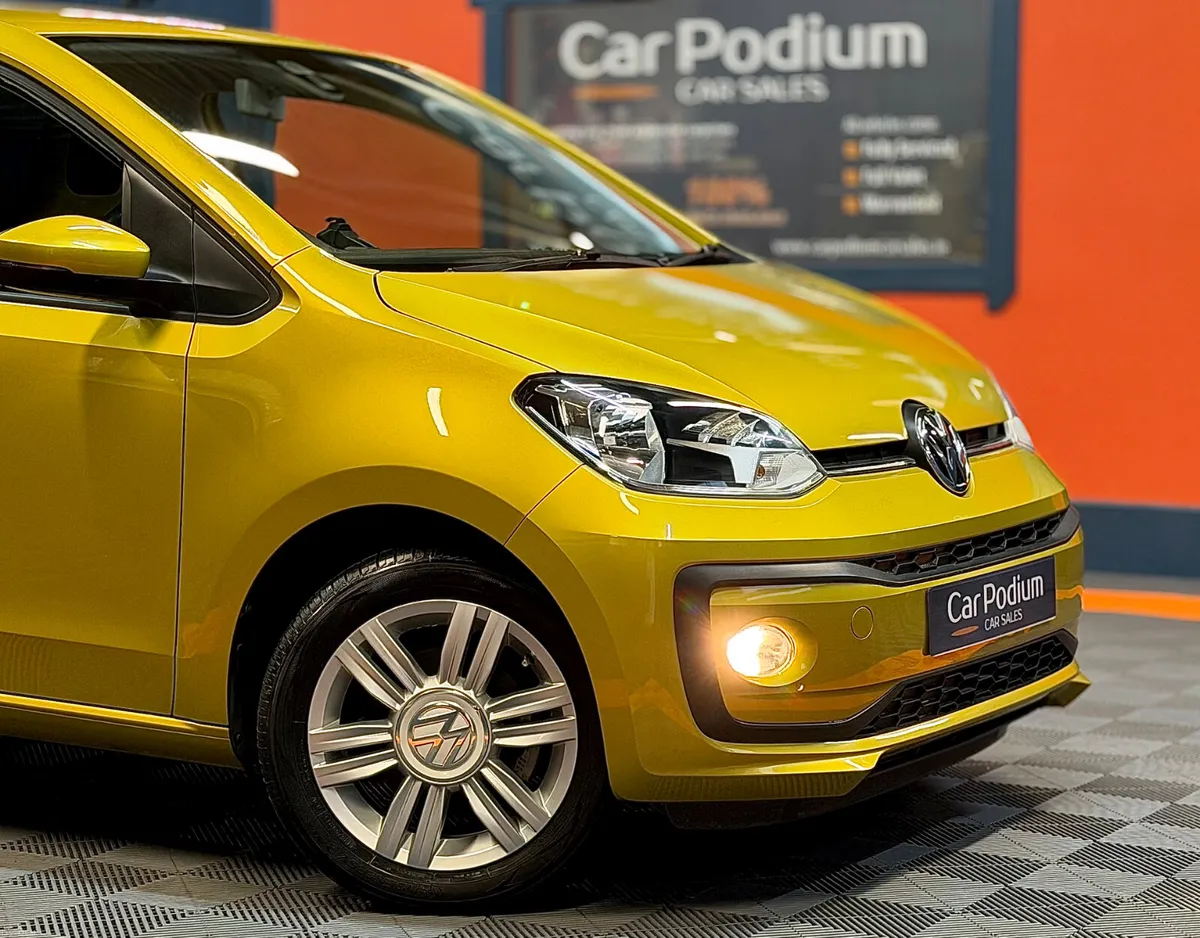 2017 Volkswagen High Up! 1.0L Petrol Auto TOP SPEC - Image 2