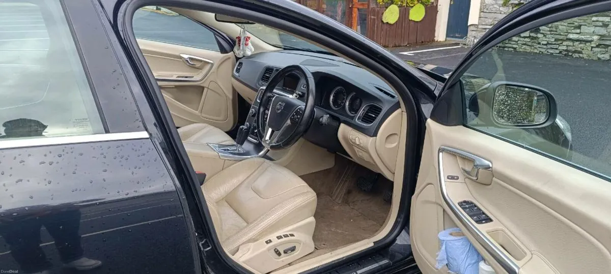 Volvo S60 2011 - Image 4