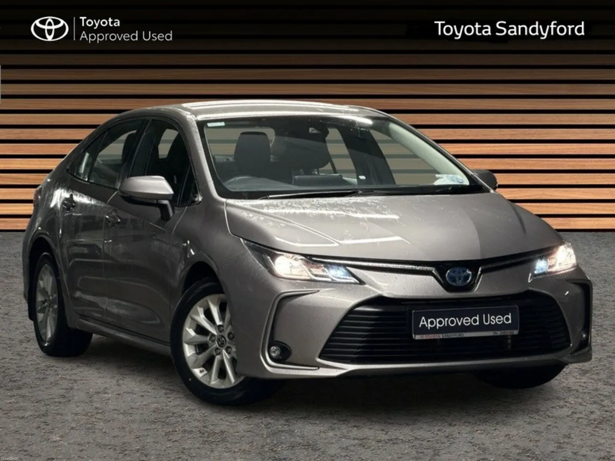 Toyota Corolla HYBRID LUNA AUTO SALOON // TOYOTA S - Image 1