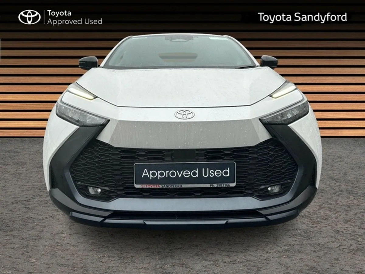 Toyota C-HR HYBRID SPORT // HEATED SEATS // APPLE - Image 5