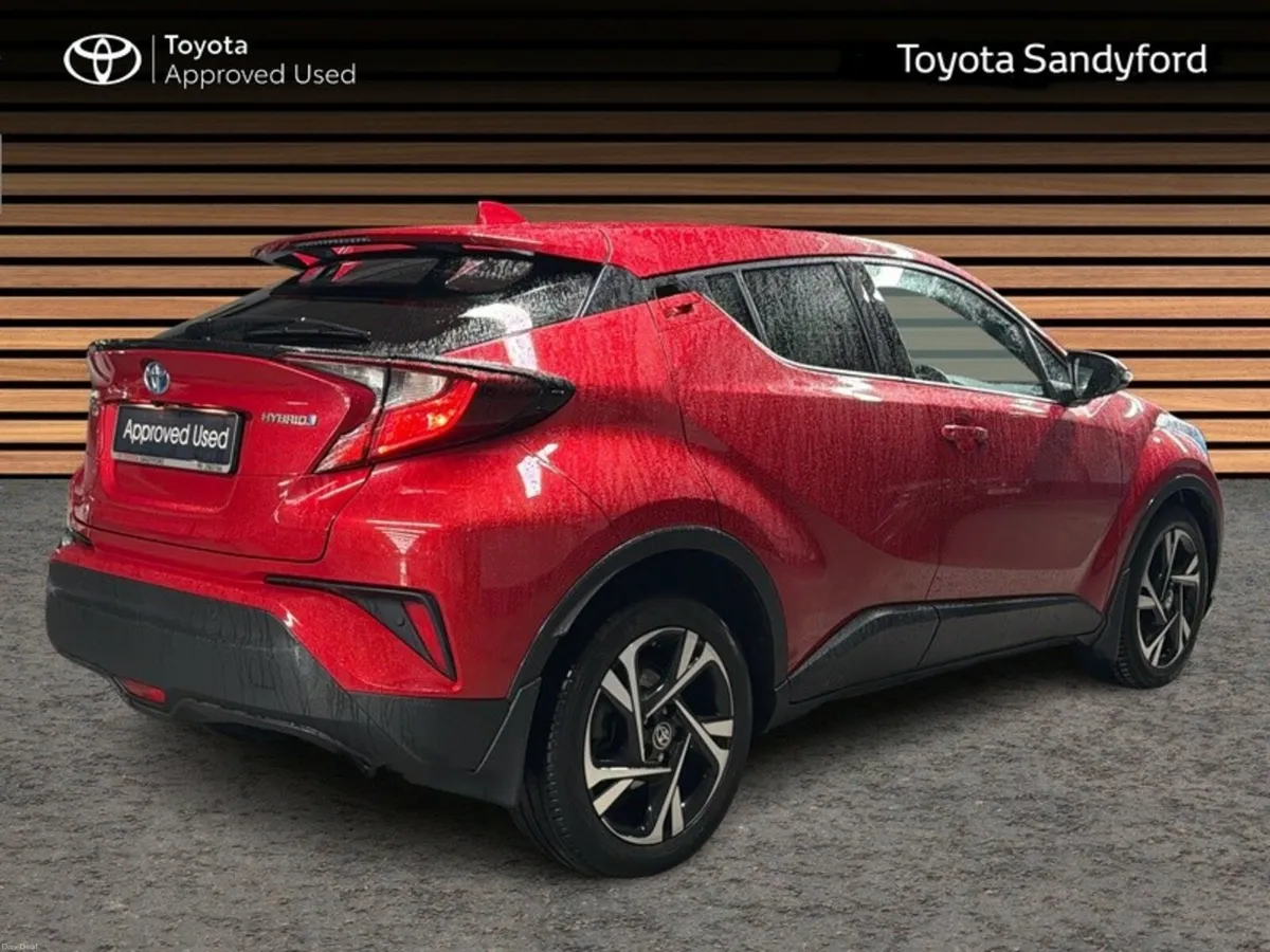 Toyota C-HR HYBRID SPORT // REAR CAMERA // BLUETOO - Image 2
