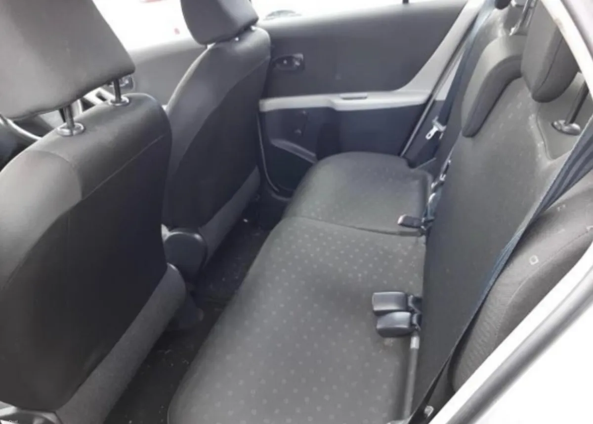 Toyota Yaris 2007 - Image 4