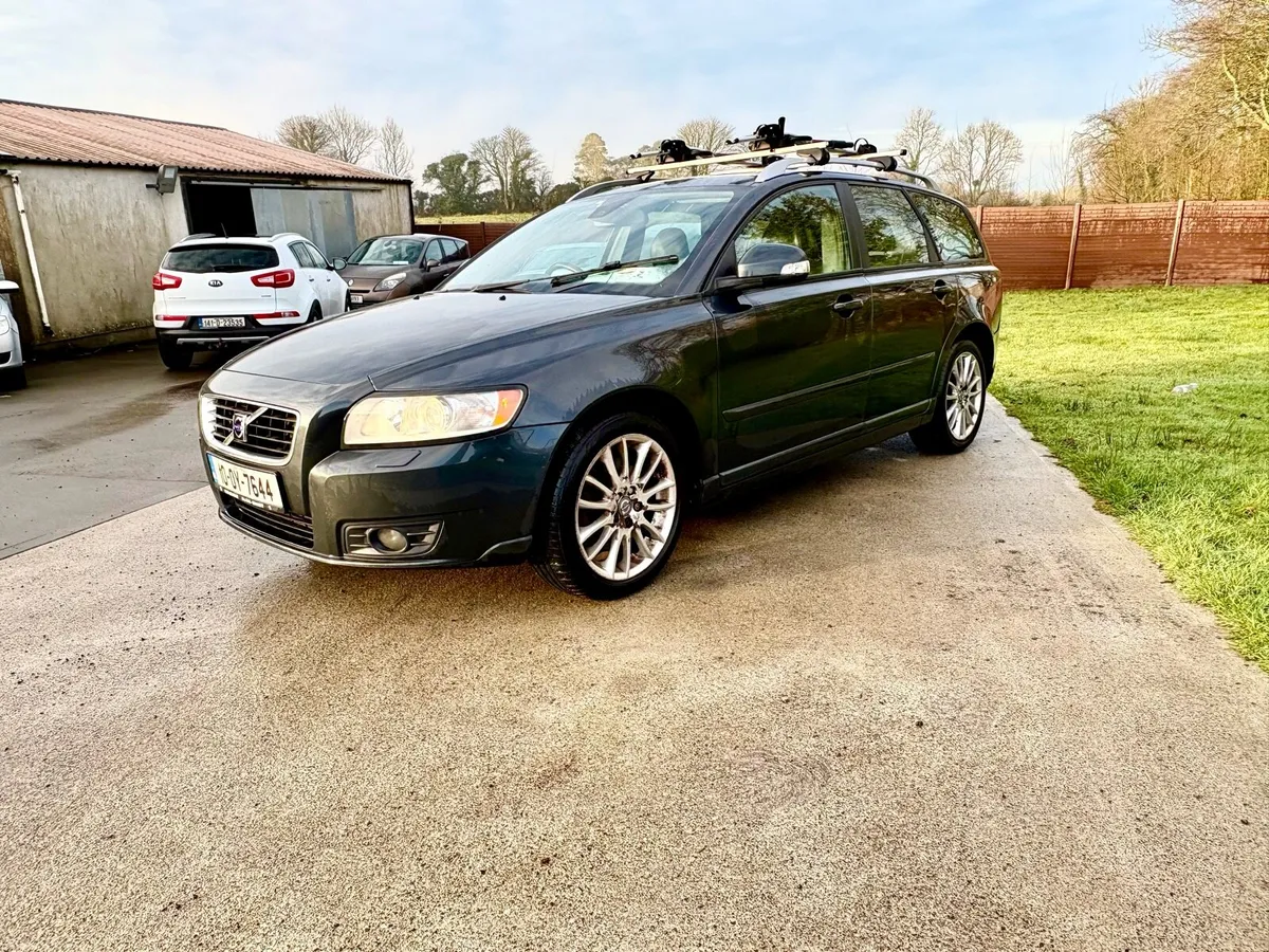 2010 VOLVO V50 2.0D NEW NCT 10/26 - Image 1