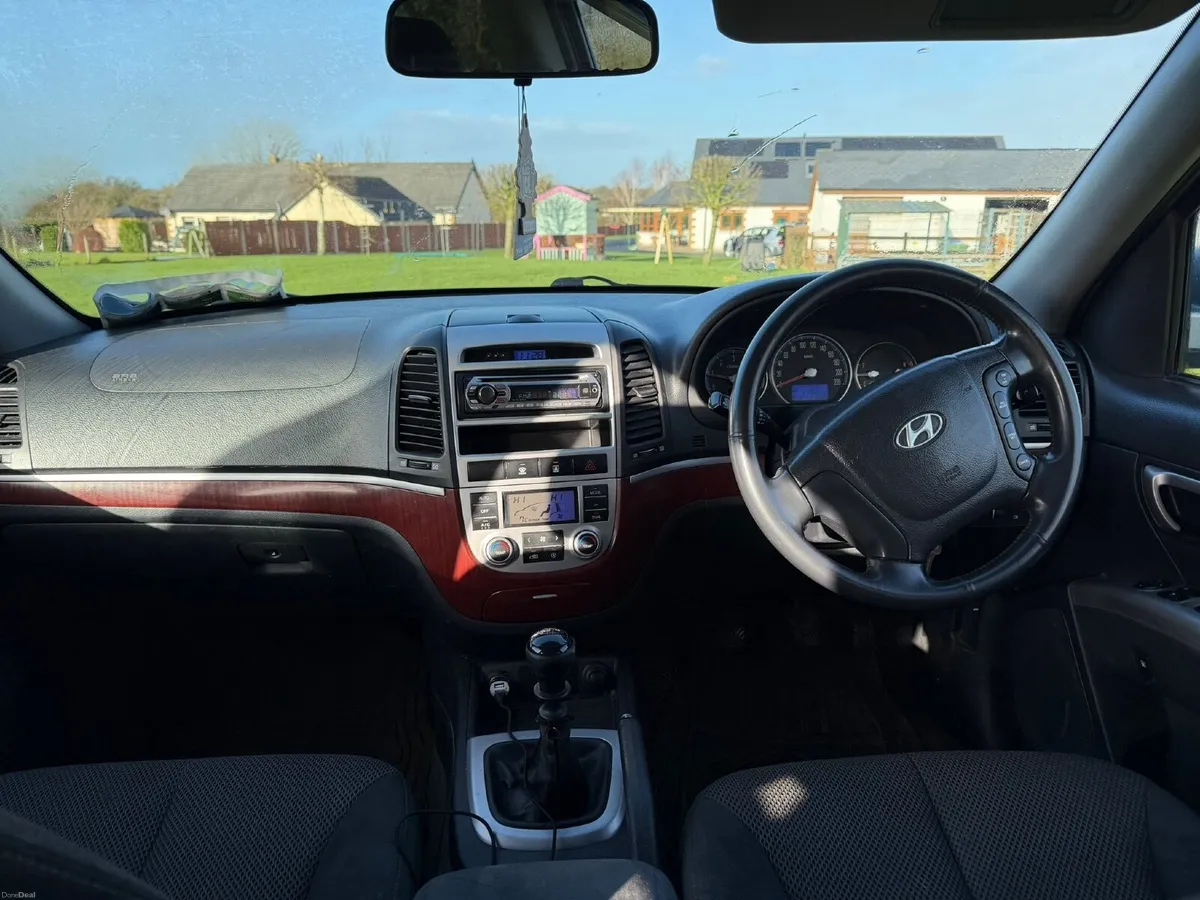 Hyundai Santa Fe 2007 - Image 3