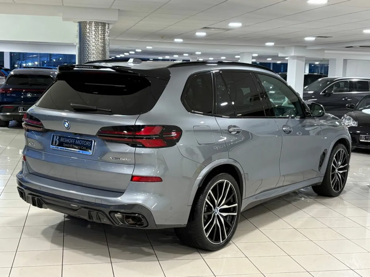 BMW X5 50e M-SPORT PRO=ONLY 6000 MILES//HUGE SPEC/ - Image 3