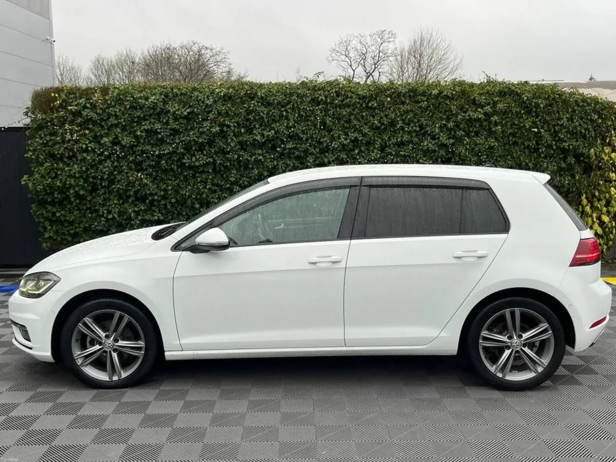 Volkswagen Golf HIGHLINE 2.0 TDI ** HUGE SPEC ** / - Image 3