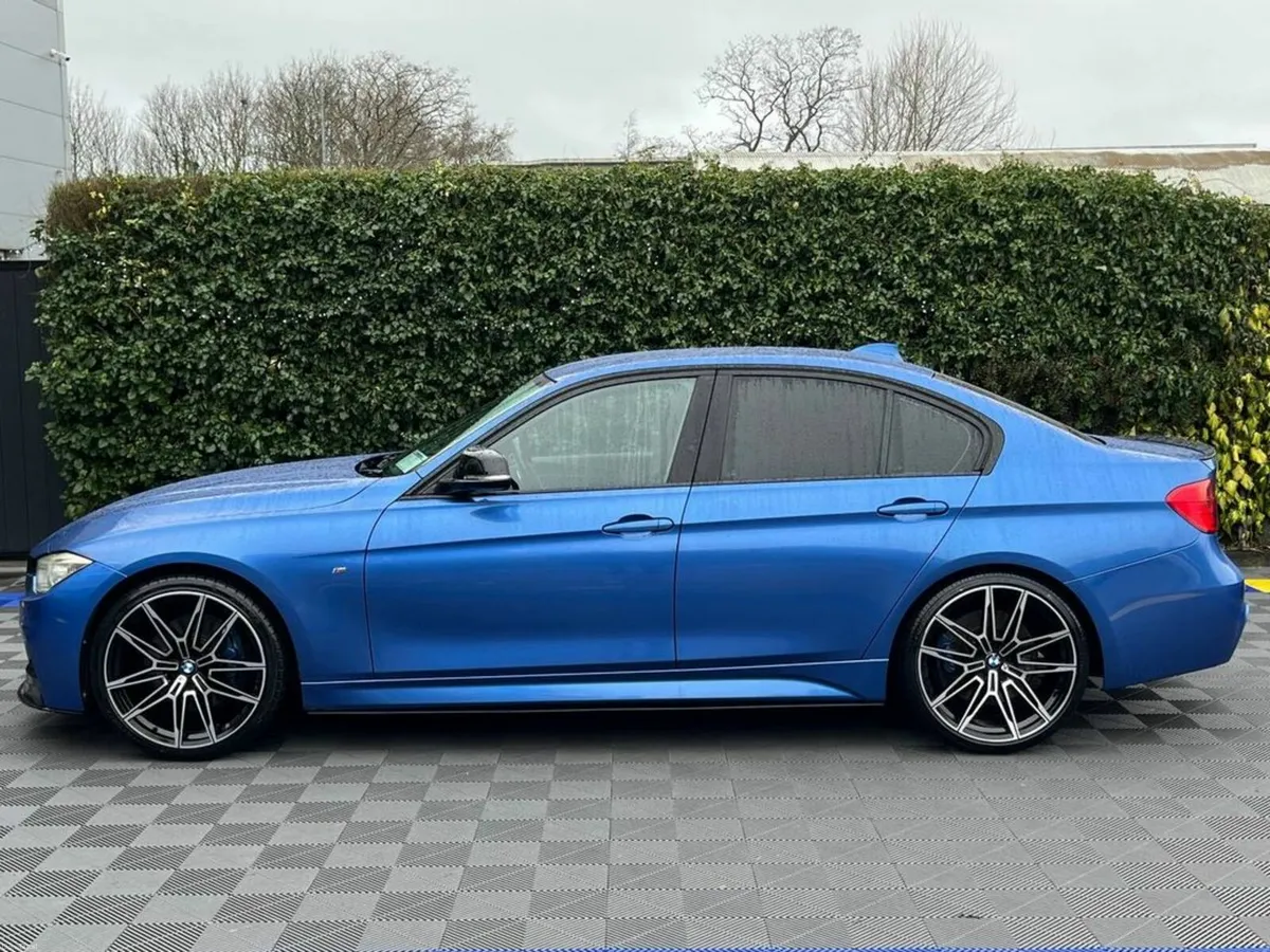 BMW 3-Series 320d M-SPORT COMPETITION // NEW 20" M - Image 3