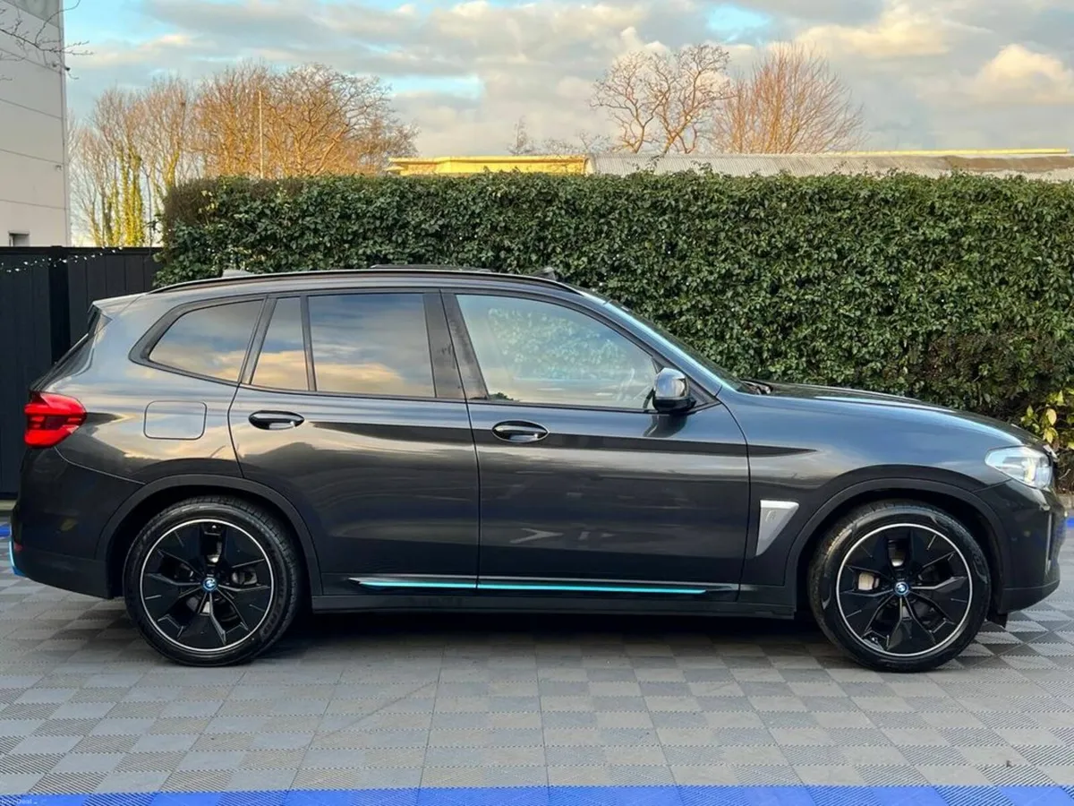 BMW iX3 IX3 // OPENING PAN ROOF // LEATHER HEATED - Image 4