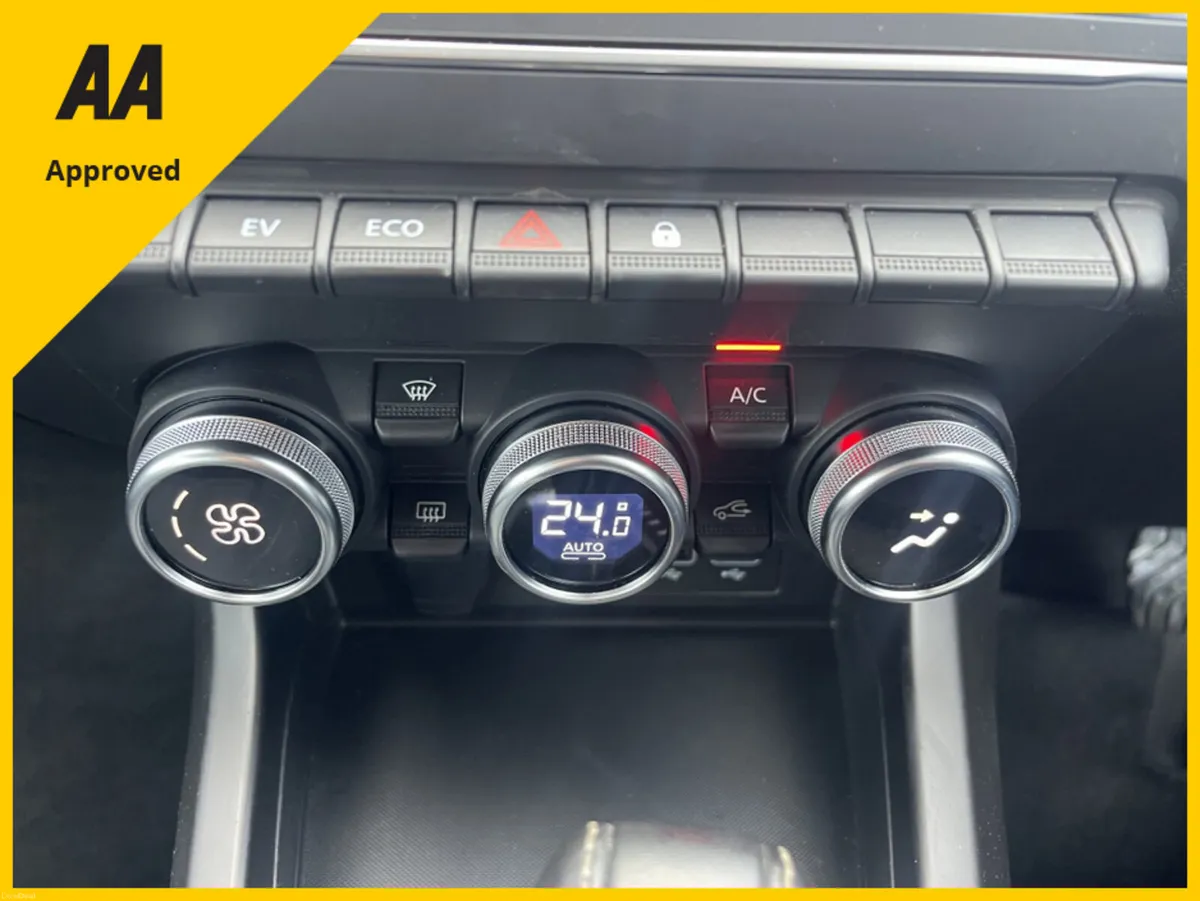 Renault Arkana Auto ICONIC E-TECH PHEV FREE DELIVE - Image 4