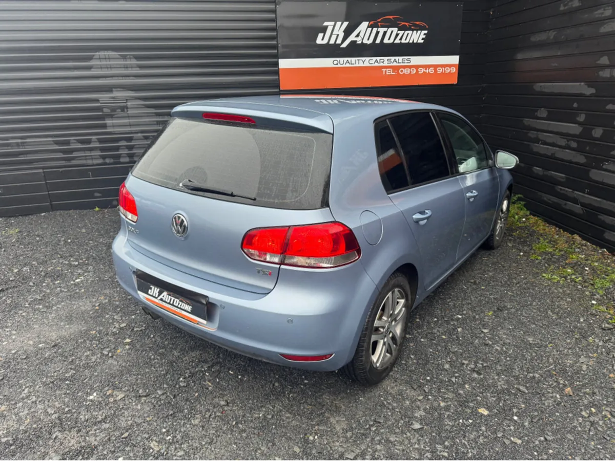 Volkswagen Golf *1.2 TSI AUTO 5DR* - Image 4