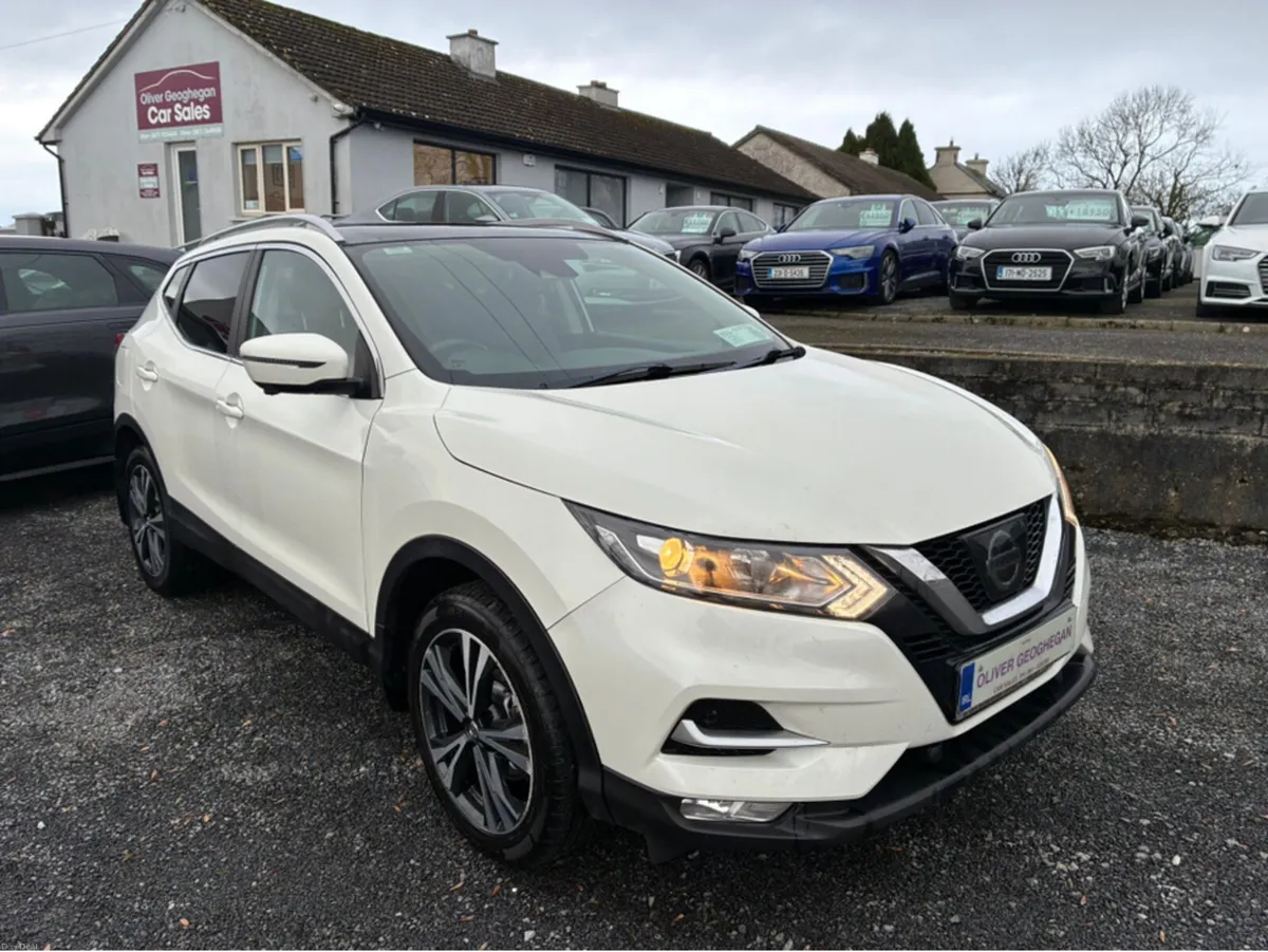 Nissan Qashqai 1.5 SV PREMIUM (LEATHER) - Image 1