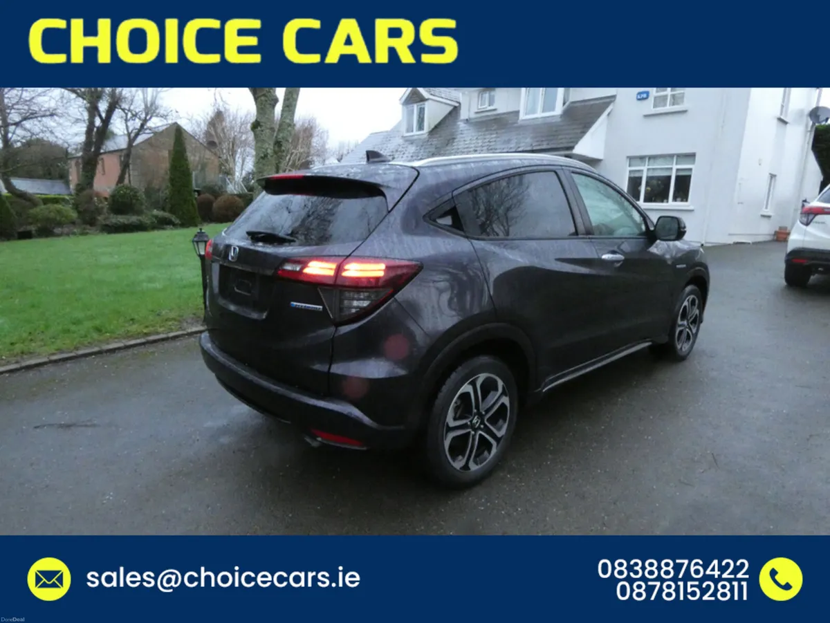 Honda Vezel 1.5 AUTO HYBRID Z SPEC - Image 4