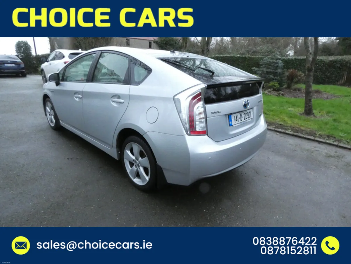Toyota Prius HYBRID LUXURY 4DR AUTO - Image 3