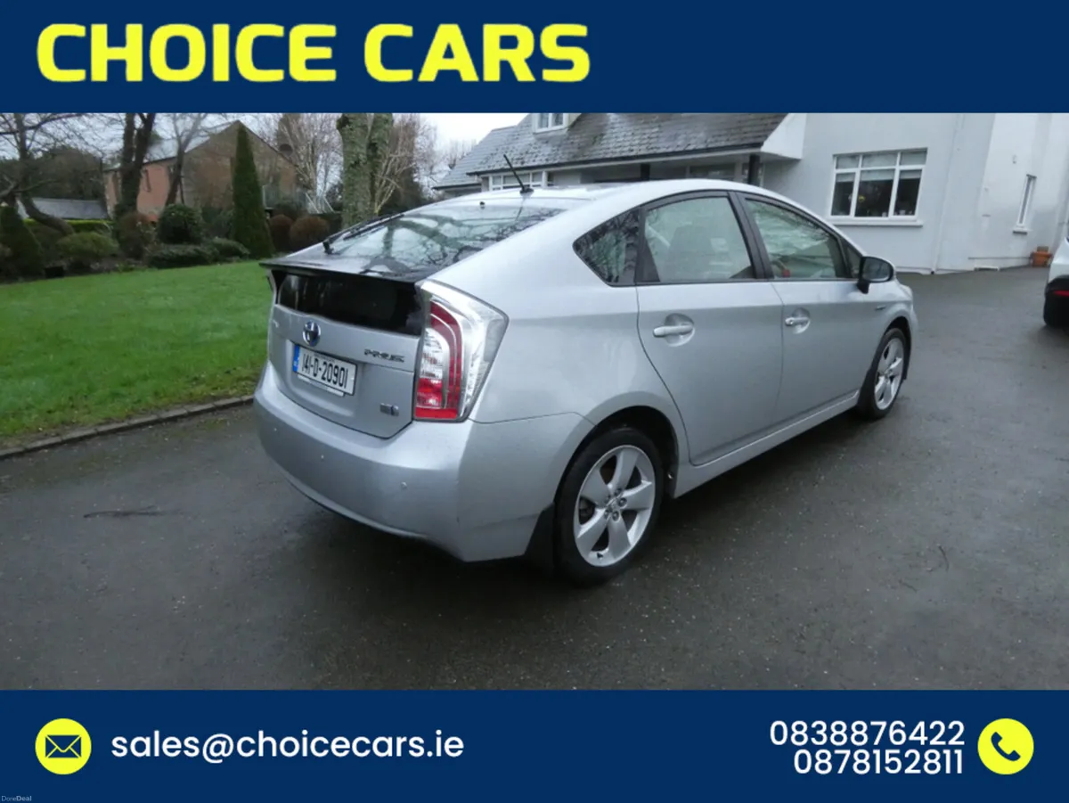 Toyota Prius HYBRID LUXURY 4DR AUTO - Image 4