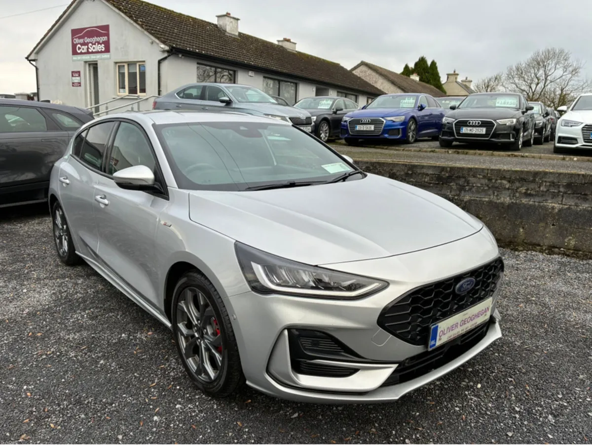 Ford Focus 1.0L ECO ST-LINE 125 BHP (CAMERA) - Image 1