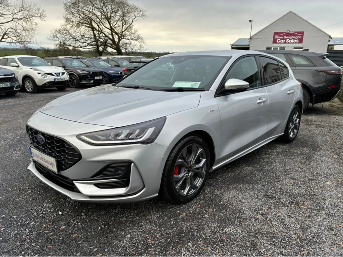 Ford Focus 1.0L ECO ST-LINE 125 BHP (CAMERA) - Image 2