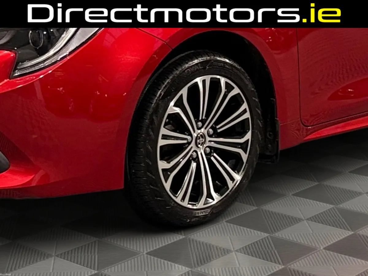 Toyota Corolla HYBRID LUNA SPORT HB 4DR - Image 3