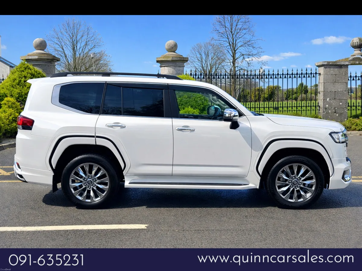 Toyota Land Cruiser AMAZON 300 SERIES 3.3 V6 DIESE - Image 2