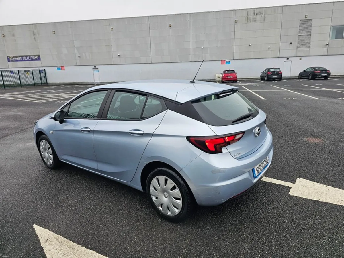 Opel Astra 1.4 PETROL, NEW NCT, SERVICE HISTORY, L - Image 3