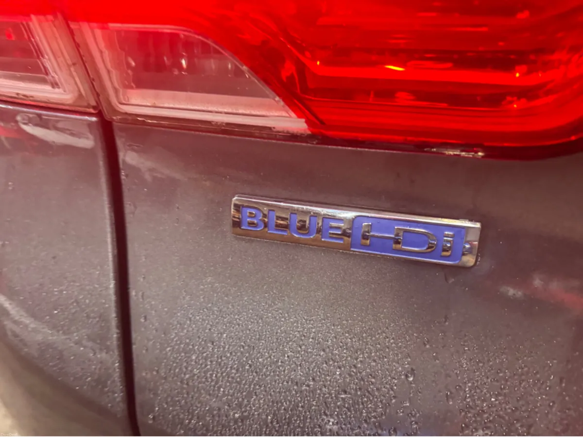 Peugeot 2008 ACTIVE 1.6 BLUE HDI 75 4DR - Image 3