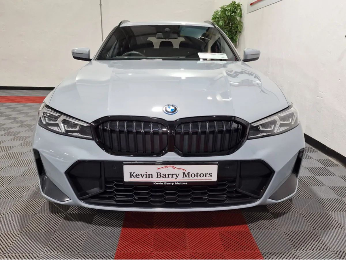 BMW 3-Series **DEPOSIT TAKEN** - Image 3