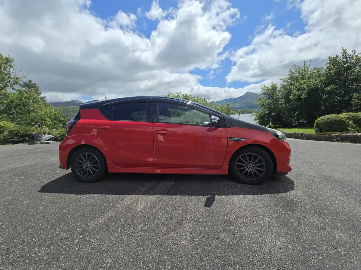 Toyota Aqua 2016 - Image 3