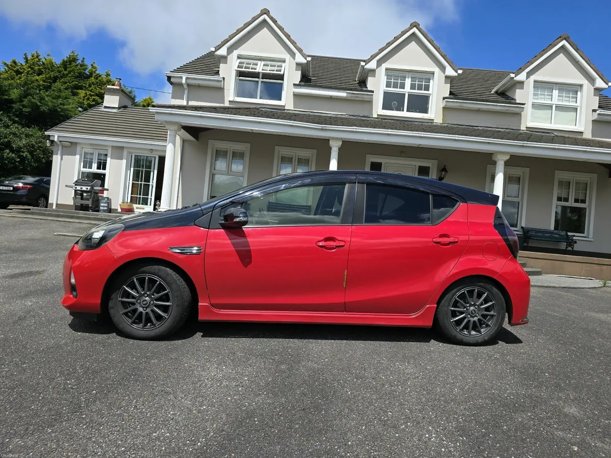 Toyota Aqua 2016 - Image 1