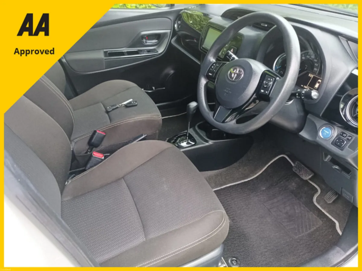 TOYOTA YARIS 1.5 PETROL HYBRID AUTOMATIC, 2019 - Image 4