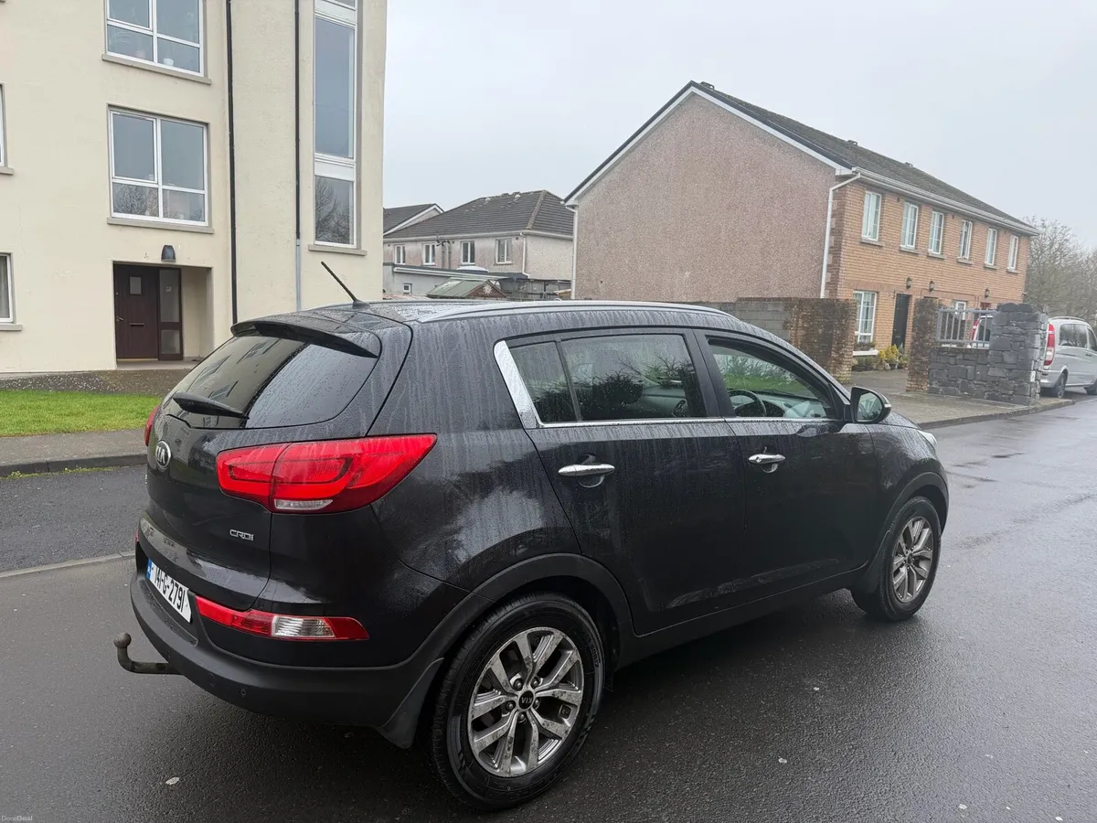 141 Kia Sportage Nct&Tax - Image 4