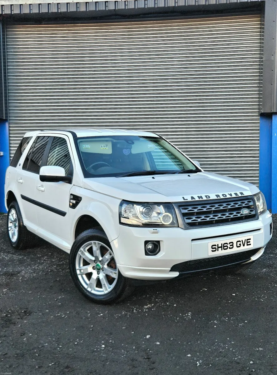 2014 Land Rover Freelander 2 TD4 4x4 - Image 2
