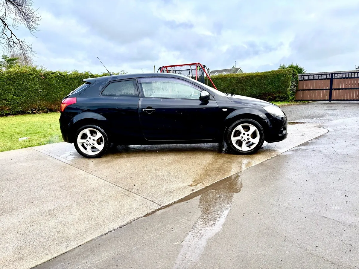 2010 KIA CEED NEW NCT 03/27 & TAX - Image 2