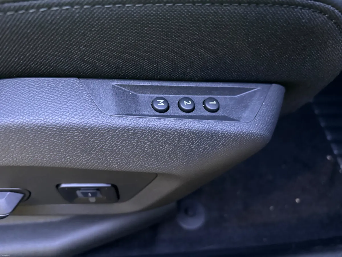 Peugeot 5008 eGT - Image 4