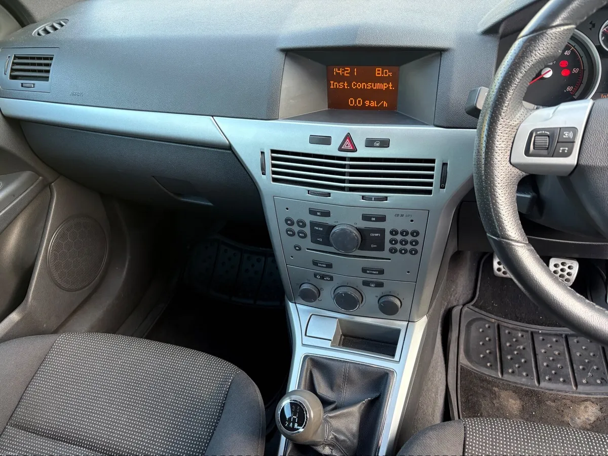 Vauxhall Astra 2008 - Image 4