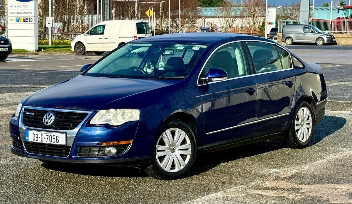 Volkswagen Passat B6 2009 Highline 1.9 diesel - Image 1